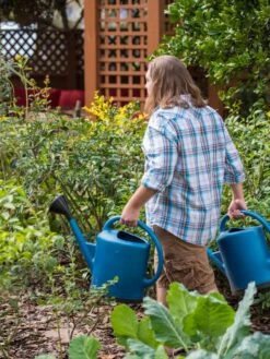 French Blue Watering Can -Garden Care Shop 06341 1390 tif