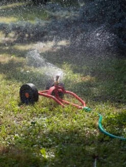 Wheeled Sprinkler Sled -Garden Care Shop 8610520 06V tif