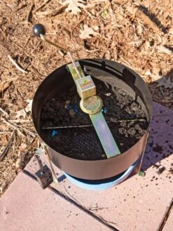 Gardener's Rotary Compost Soil Sifter -Garden Care Shop 8611017 151 tif
