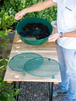 Gardener's Compost Soil Sifter -Garden Care Shop 8611018 168 tif