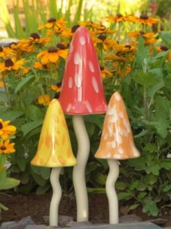 Potting Shed Tinkling Toadstool Sculptures, Set Of 3 11 Potting Shed Tinkling Toadstool Sculptures, Set Of 3 -Garden Care Shop 8611730 sum 03v