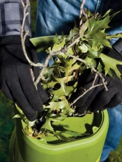 Snow Joe® 13-Amp Electric Wood Chipper/Shredder 10 Snow Joe® 13-Amp Electric Wood Chipper/Shredder -Garden Care Shop 8612509 09v tif